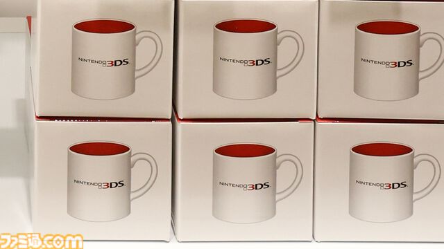“ニンテンドーミュージアム”グッズまとめ。コントローラーの形をした巨大クッションや歴代ハードをモチーフにしたアイテムなど限定グッズが多数ラインアップ