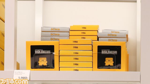 “ニンテンドーミュージアム”グッズまとめ。コントローラーの形をした巨大クッションや歴代ハードをモチーフにしたアイテムなど限定グッズが多数ラインアップ