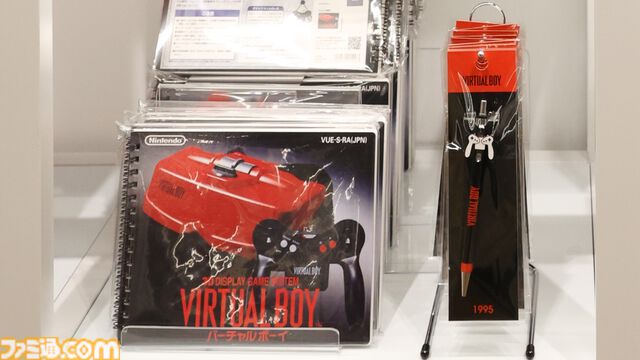 “ニンテンドーミュージアム”グッズまとめ。コントローラーの形をした巨大クッションや歴代ハードをモチーフにしたアイテムなど限定グッズが多数ラインアップ