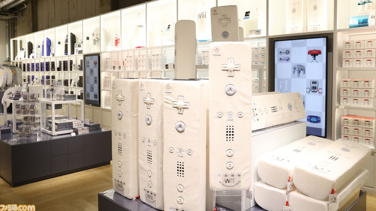 ニンテンドーミュージアム 治ら Wiiリモコン クッション ニンテンドーミュージアム 治ら Wiiリモコン クッション