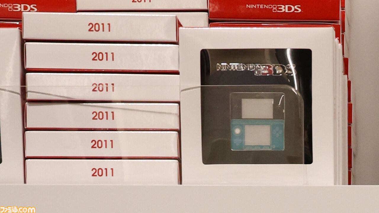 “ニンテンドーミュージアム”グッズまとめ。コントローラーの形をした巨大クッションや歴代ハードをモチーフにしたアイテムなど限定グッズが多数ラインアップ