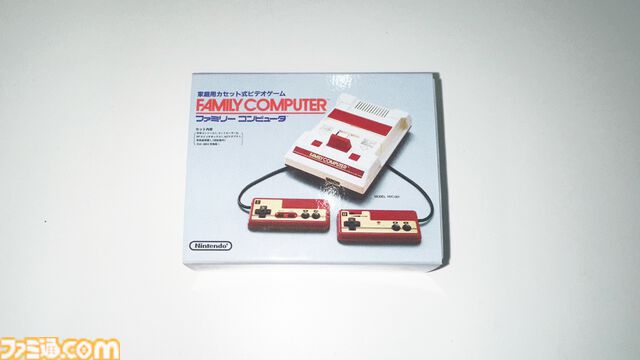 “ニンテンドーミュージアム”グッズまとめ。コントローラーの形をした巨大クッションや歴代ハードをモチーフにしたアイテムなど限定グッズが多数ラインアップ