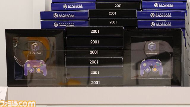 “ニンテンドーミュージアム”グッズまとめ。コントローラーの形をした巨大クッションや歴代ハードをモチーフにしたアイテムなど限定グッズが多数ラインアップ
