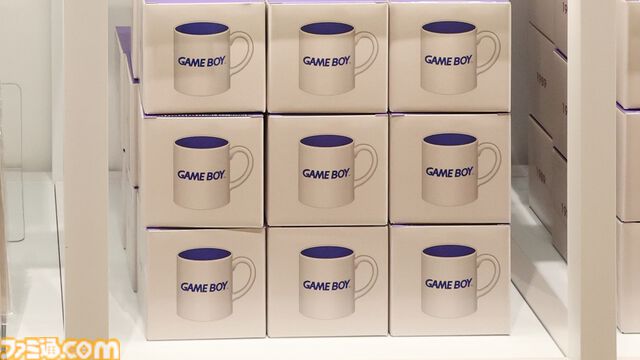 “ニンテンドーミュージアム”グッズまとめ。コントローラーの形をした巨大クッションや歴代ハードをモチーフにしたアイテムなど限定グッズが多数ラインアップ
