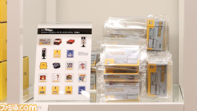 “ニンテンドーミュージアム”グッズまとめ。コントローラーの形をした巨大クッションや歴代ハードをモチーフにしたアイテムなど限定グッズが多数ラインアップ