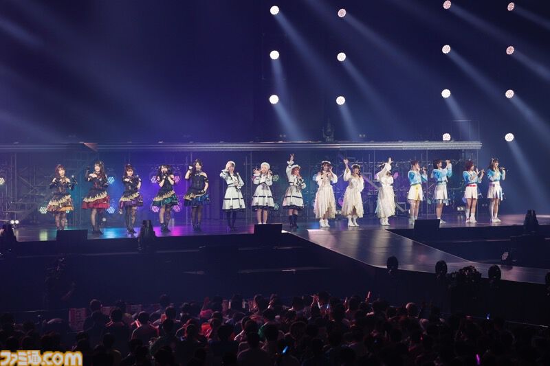 『シャニマス』6.5周年ライブ2日目リポート。『時限式狂騒ワンダーランド』『LINKs』など『シャニソン』発の楽曲を惜しみなく披露。各所で活躍し続けるアイドルたちの姿が感じられる公演に