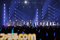 『シャニマス』6.5周年ライブ2日目リポート。『時限式狂騒ワンダーランド』『LINKs』など『シャニソン』発の楽曲を惜しみなく披露。各所で活躍し続けるアイドルたちの姿が感じられる公演に