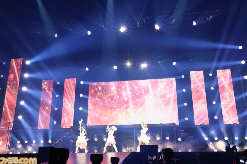 『シャニマス』6.5周年ライブ2日目リポート。『時限式狂騒ワンダーランド』『LINKs』など『シャニソン』発の楽曲を惜しみなく披露。各所で活躍し続けるアイドルたちの姿が感じられる公演に