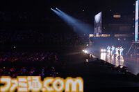『シャニマス』6.5周年ライブ2日目リポート。『時限式狂騒ワンダーランド』『LINKs』など『シャニソン』発の楽曲を惜しみなく披露。各所で活躍し続けるアイドルたちの姿が感じられる公演に