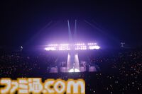 『シャニマス』6.5周年ライブ2日目リポート。『時限式狂騒ワンダーランド』『LINKs』など『シャニソン』発の楽曲を惜しみなく披露。各所で活躍し続けるアイドルたちの姿が感じられる公演に