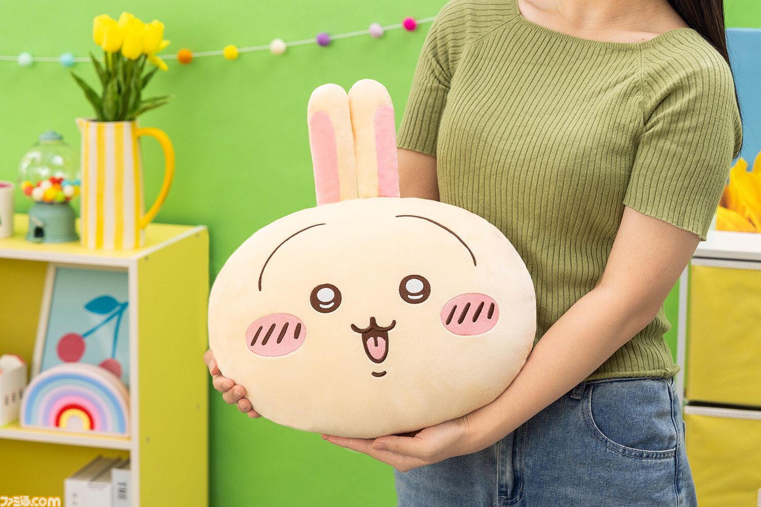 『ちいかわ』うさぎだらけくじが10月15日より発売、当たるのはうさぎオンリー。巨大ぬいぐるみやキュートなクッション、並べたくなるマスコットなどが登場