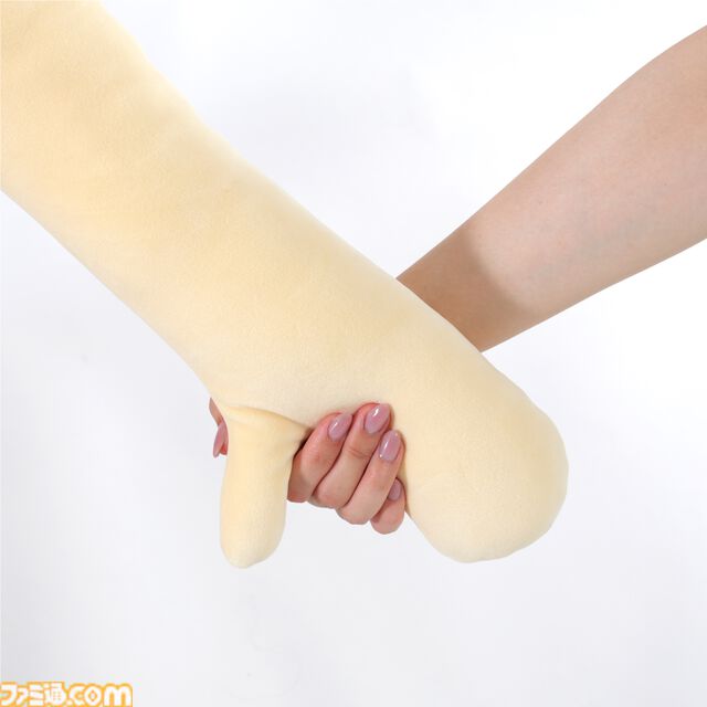 “推し抱き枕”が10月に発売決定。等身大サイズで腕枕や膝枕が可能。本当に“推し”と寝ているかのような気分に