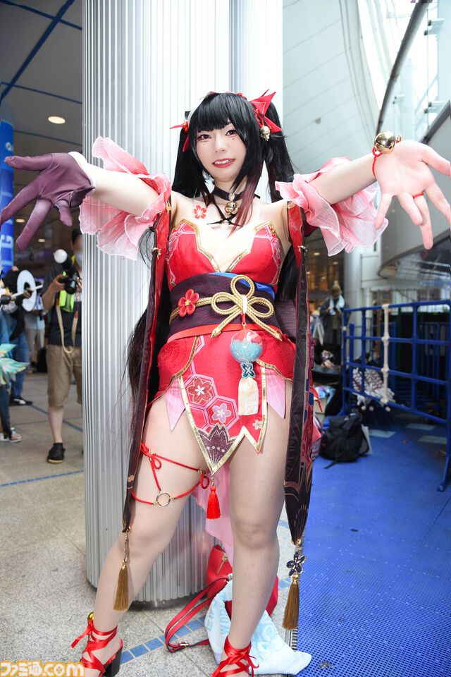 『ハンターハンター』連載再開で池ハロのコスプレでも注目か。夏は『ブルアカ』水着レイヤー多し。『デジモン』『学マス』など個性派レイヤー特集