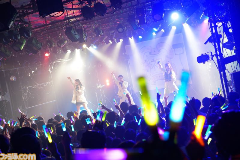 『学マス』デビューライブツアー“初恋公演”（大阪）リポート。清夏、麻央の新曲が初披露。歌いかたの緩急が心地よい、この3人ならではの魅力満載なステージに