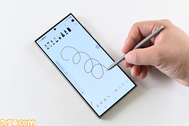 ゲーマーにおすすめのアンドロイドスマホが“Galaxy S24 Ultra”なワケ。『原神』新マップ“ナタ”を快適・美麗に遊べる高スペック！