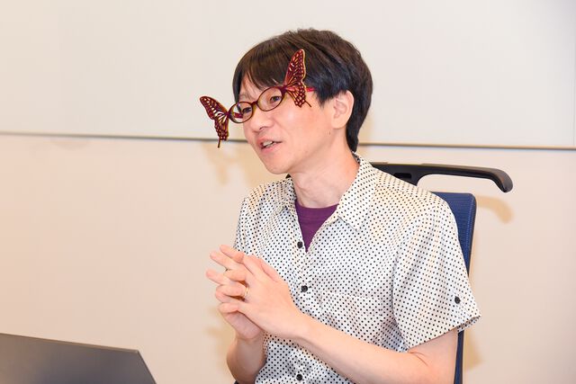 椎名慶治は『HIT : The World』を遊び続ける。テーマ曲を歌う人が引退したらかっこ悪いから。泥船かもしれないのに乗り込み、今日も文句を言い続ける【Let’s HIT制作秘話】