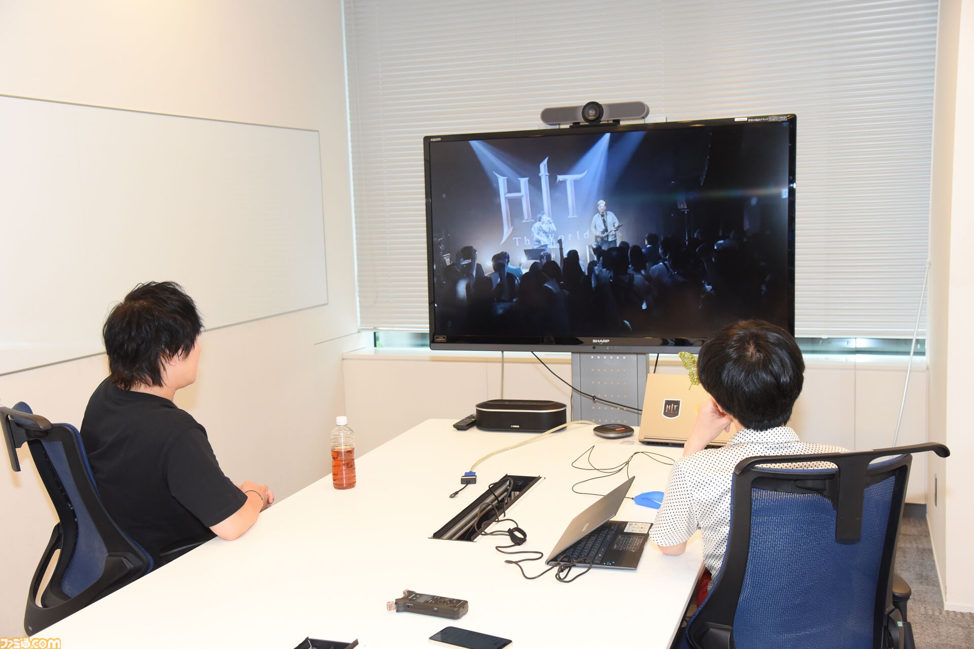 椎名慶治は『HIT : The World』を遊び続ける。テーマ曲を歌う人が引退したらかっこ悪いから。泥船かもしれないのに乗り込み、今日も文句を言い続ける【Let’s HIT制作秘話】