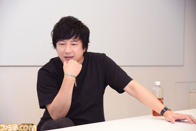 椎名慶治は『HIT : The World』を遊び続ける。テーマ曲を歌う人が引退したらかっこ悪いから。泥船かもしれないのに乗り込み、今日も文句を言い続ける【Let’s HIT制作秘話】