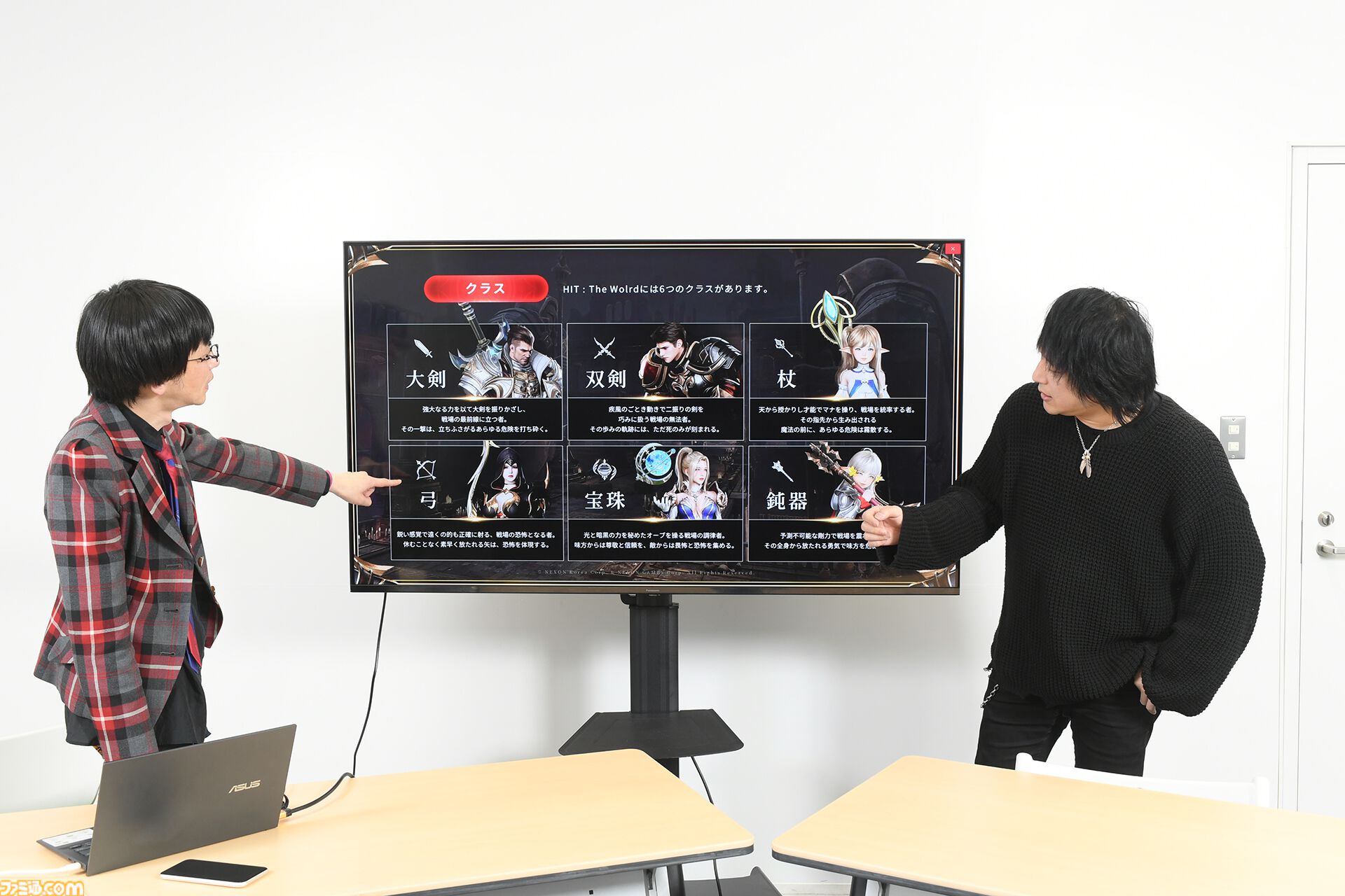 椎名慶治は『HIT : The World』を遊び続ける。テーマ曲を歌う人が引退したらかっこ悪いから。泥船かもしれないのに乗り込み、今日も文句を言い続ける【Let’s HIT制作秘話】