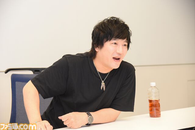椎名慶治は『HIT : The World』を遊び続ける。テーマ曲を歌う人が引退したらかっこ悪いから。泥船かもしれないのに乗り込み、今日も文句を言い続ける【Let’s HIT制作秘話】