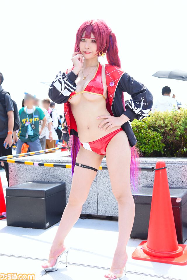 『ブルアカ』『NIKKE』などコスプレ写真50枚！ 夏コミでは『GANTZ』に『ターちゃん』も出現。池ハロでは充電期間に入った『ワンピース』にも注目か