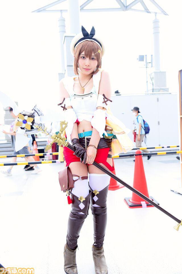 『ブルアカ』『NIKKE』などコスプレ写真50枚！ 夏コミでは『GANTZ』に『ターちゃん』も出現。池ハロでは充電期間に入った『ワンピース』にも注目か