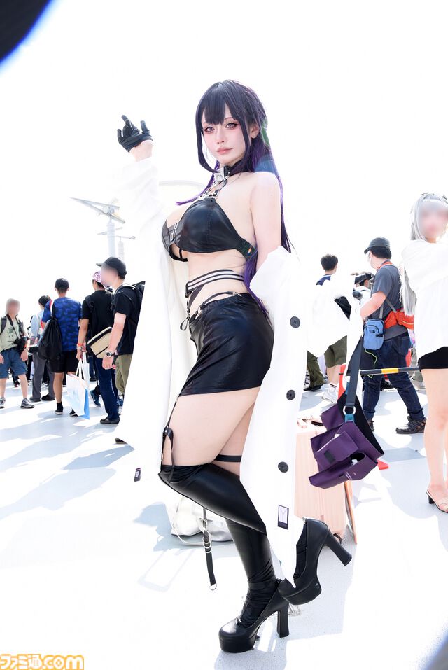 『ブルアカ』『NIKKE』などコスプレ写真50枚！ 夏コミでは『GANTZ』に『ターちゃん』も出現。池ハロでは充電期間に入った『ワンピース』にも注目か