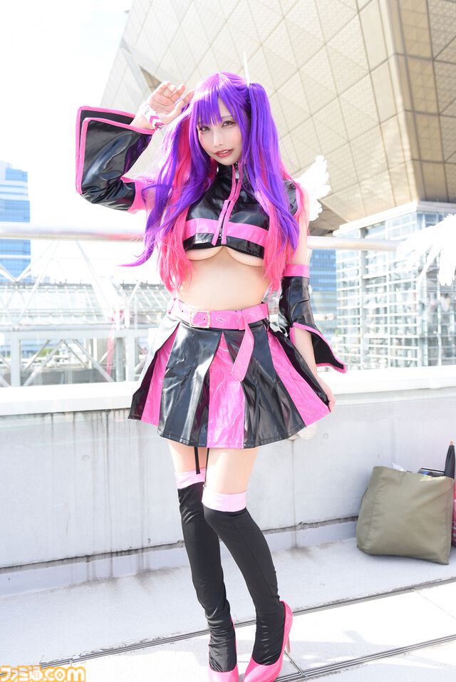 『ブルアカ』『NIKKE』などコスプレ写真50枚！ 夏コミでは『GANTZ』に『ターちゃん』も出現。池ハロでは充電期間に入った『ワンピース』にも注目か