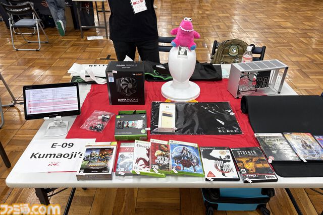 転売ヤーはゲーミングバザーに近寄らない方がいい。顔写真と個人情報を公式Tシャツにされるか、一生『Quake』を回すことになるから