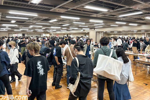 転売ヤーはゲーミングバザーに近寄らない方がいい。顔写真と個人情報を公式Tシャツにされるか、一生『Quake』を回すことになるから