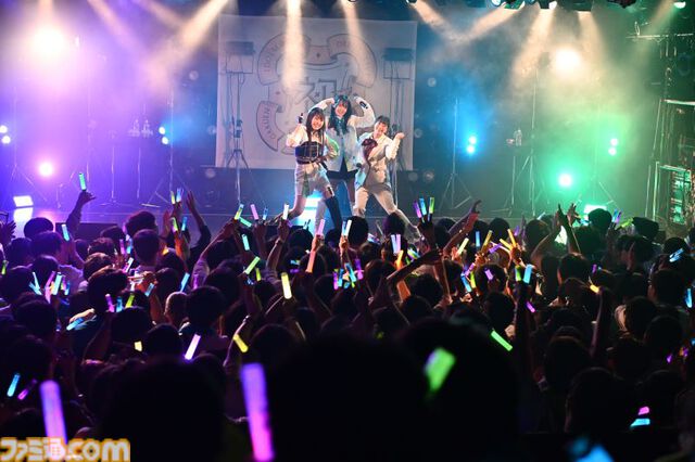 『学マス』デビューライブツアー“初恋公演”（広島）リポート。広の“素”を見せる新曲『コンテンポラリのダンス』が初披露！ 3人の声が綺麗に重なりあう、全体曲のパフォーマンスも見逃せない公演に