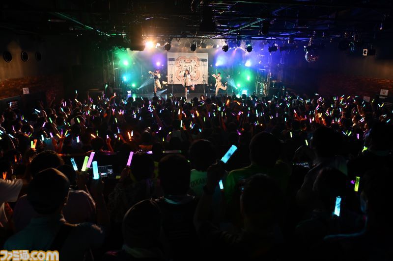 『学マス』デビューライブツアー“初恋公演”（広島）リポート。広の“素”を見せる新曲『コンテンポラリのダンス』が初披露！ 3人の声が綺麗に重なりあう、全体曲のパフォーマンスも見逃せない公演に