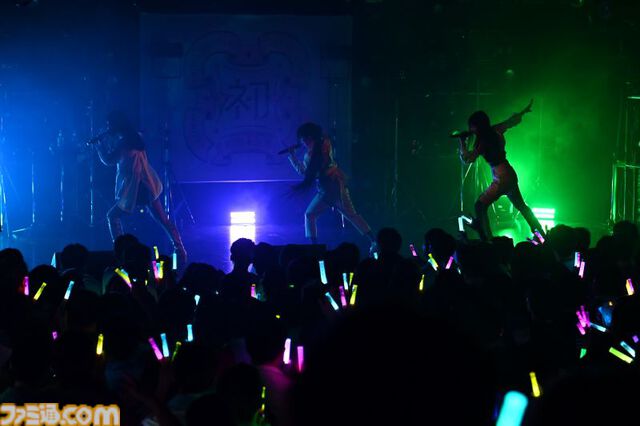 『学マス』デビューライブツアー“初恋公演”（広島）リポート。広の“素”を見せる新曲『コンテンポラリのダンス』が初披露！ 3人の声が綺麗に重なりあう、全体曲のパフォーマンスも見逃せない公演に