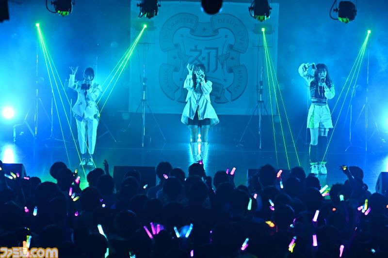 『学マス』デビューライブツアー“初恋公演”（広島）リポート。広の“素”を見せる新曲『コンテンポラリのダンス』が初披露！ 3人の声が綺麗に重なりあう、全体曲のパフォーマンスも見逃せない公演に