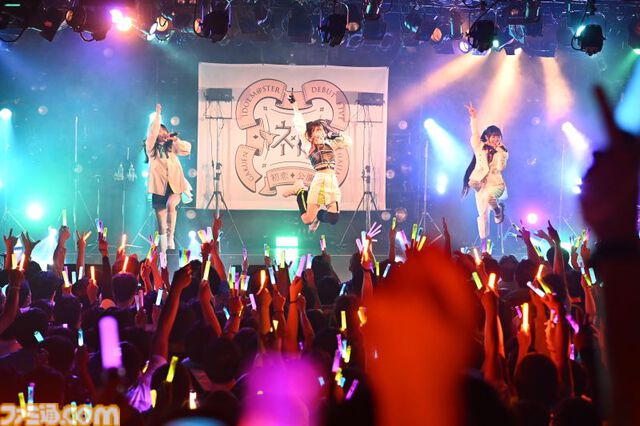 『学マス』デビューライブツアー“初恋公演”（広島）リポート。広の“素”を見せる新曲『コンテンポラリのダンス』が初披露！ 3人の声が綺麗に重なりあう、全体曲のパフォーマンスも見逃せない公演に