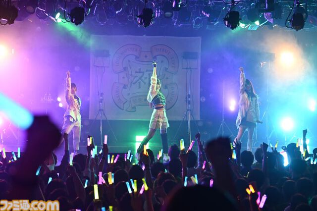 『学マス』デビューライブツアー“初恋公演”（広島）リポート。広の“素”を見せる新曲『コンテンポラリのダンス』が初披露！ 3人の声が綺麗に重なりあう、全体曲のパフォーマンスも見逃せない公演に