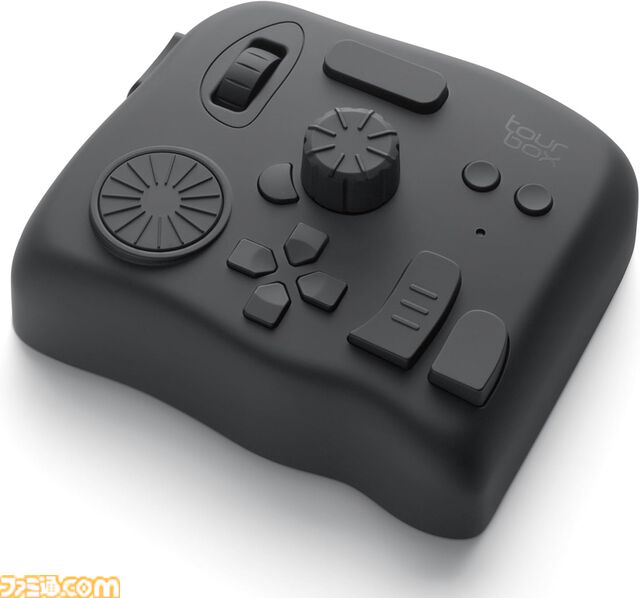 【Amazonプライム感謝祭おすすめ品】Fire TV Stick 4K Maxが39%オフ、LGのモニターが38%オフ、ワコムの液タブが30%オフ