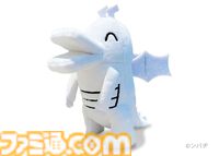 好きな惣菜発表ドラゴンのグッズが販売スタート。ぬいぐるみは手に乗るサイズのかわいいやつ。グラスは吹き出しで遊べそう