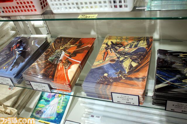 『超時空要塞マクロス 愛・おぼえていますか』展が本日から開催！ 資料や美樹本晴彦イラストが大集合。等身大リン・ミンメイ、会場限定グッズも盛りだくさんな内覧会リポート