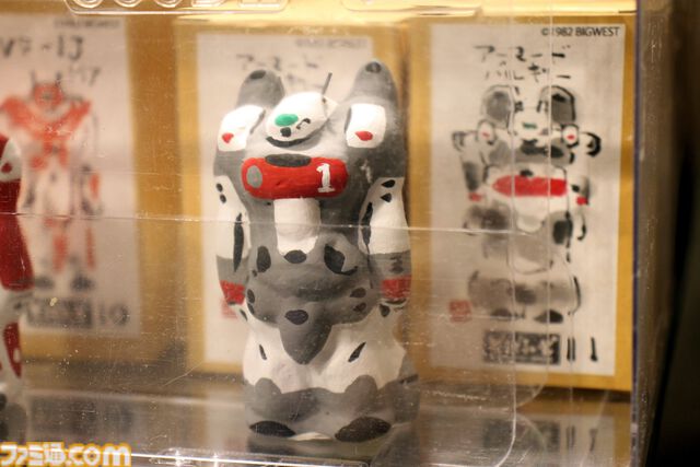 『超時空要塞マクロス 愛・おぼえていますか』展が本日から開催！ 資料や美樹本晴彦イラストが大集合。等身大リン・ミンメイ、会場限定グッズも盛りだくさんな内覧会リポート