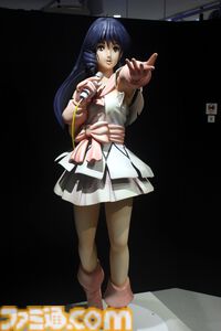 『超時空要塞マクロス 愛・おぼえていますか』展が本日から開催！ 資料や美樹本晴彦イラストが大集合。等身大リン・ミンメイ、会場限定グッズも盛りだくさんな内覧会リポート
