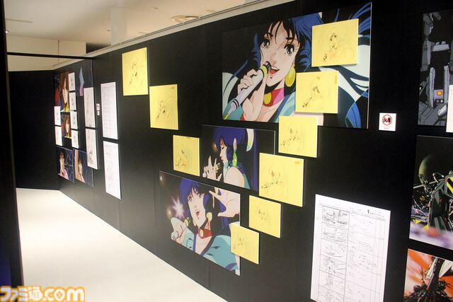 『超時空要塞マクロス 愛・おぼえていますか』展が本日から開催！ 資料や美樹本晴彦イラストが大集合。等身大リン・ミンメイ、会場限定グッズも盛りだくさんな内覧会リポート