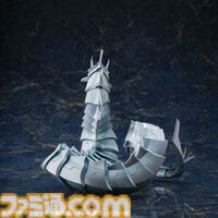 『遊戯王』サイバー・ドラゴンがフィギュアとなって登場、約30cmのビックサイズ。メタリック塗装も相まって劇中さながらのかっこよさに