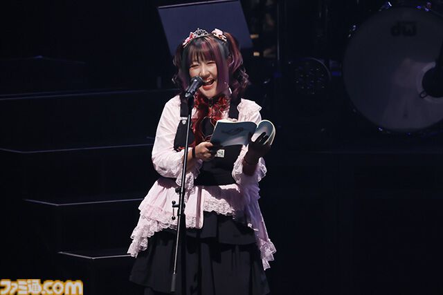 『シュタゲ』15周年イベントリポート。宮野真守さんをはじめとするラボメンたちの名セリフの生朗読は感涙必至。アーティスト陣によるライブパフォーマンスも大盛況