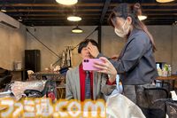 椎名慶治の新曲『Let's HIT』MV主演はMMORPG運営ディレクター。醤油ラーメンとオンラインゲームはだいたい同じ【豚ガラ、鶏ガラ、HIT柄】