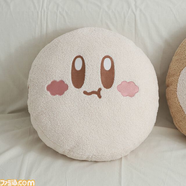 カービィとワドルディがあったかもこもこなクッションに。落ち着いた色合いのお部屋グッズが本日（11/8）発売【カービィカフェ】
