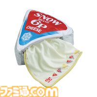 『雪印メグミルク』さけるチーズがクッションに。一番くじ、11月16日発売決定。北海道バターや6Pチーズも本物そっくりにグッズ化