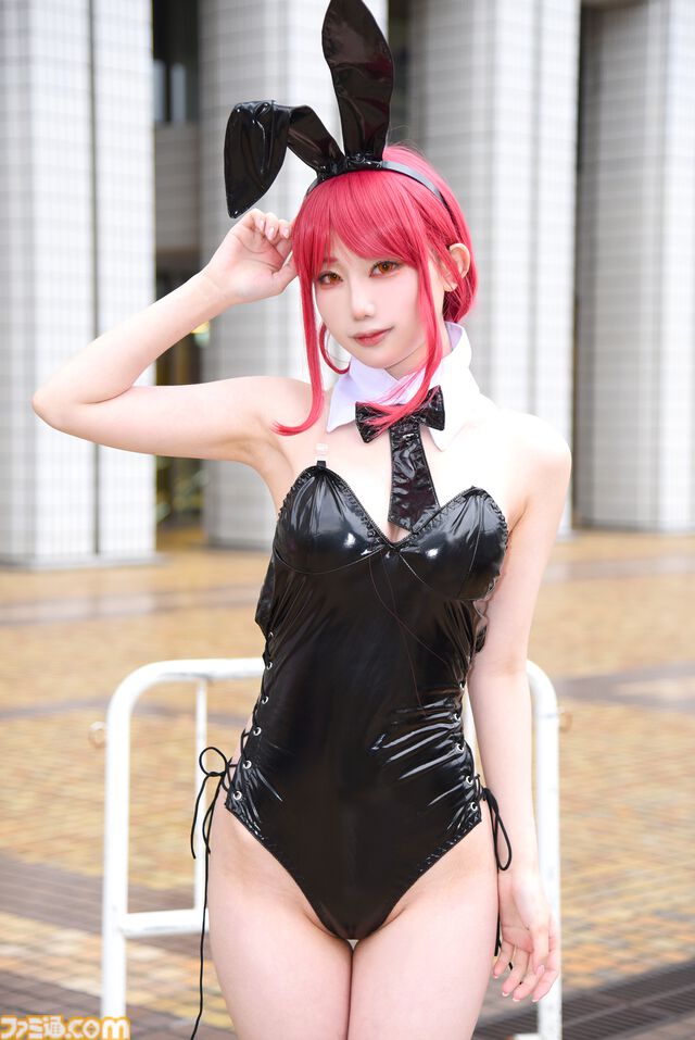 【コスプレ】『ドラクエ3リメイク』勇者、武闘家、遊び人、賢者が池袋に集結！ 『NIKKE』『ブルアカ』レイヤーたちも駆けつけた“池ハロ2024”リポート