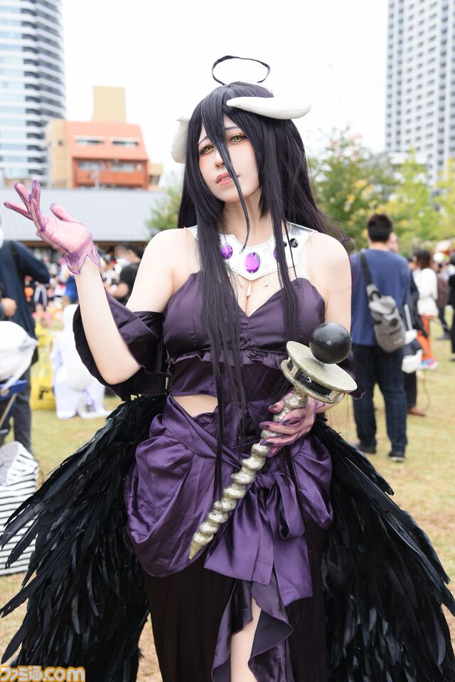 【コスプレ】『ドラクエ3リメイク』勇者、武闘家、遊び人、賢者が池袋に集結！ 『NIKKE』『ブルアカ』レイヤーたちも駆けつけた“池ハロ2024”リポート
