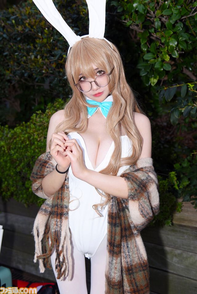 【コスプレ】『ドラクエ3リメイク』勇者、武闘家、遊び人、賢者が池袋に集結！ 『NIKKE』『ブルアカ』レイヤーたちも駆けつけた“池ハロ2024”リポート